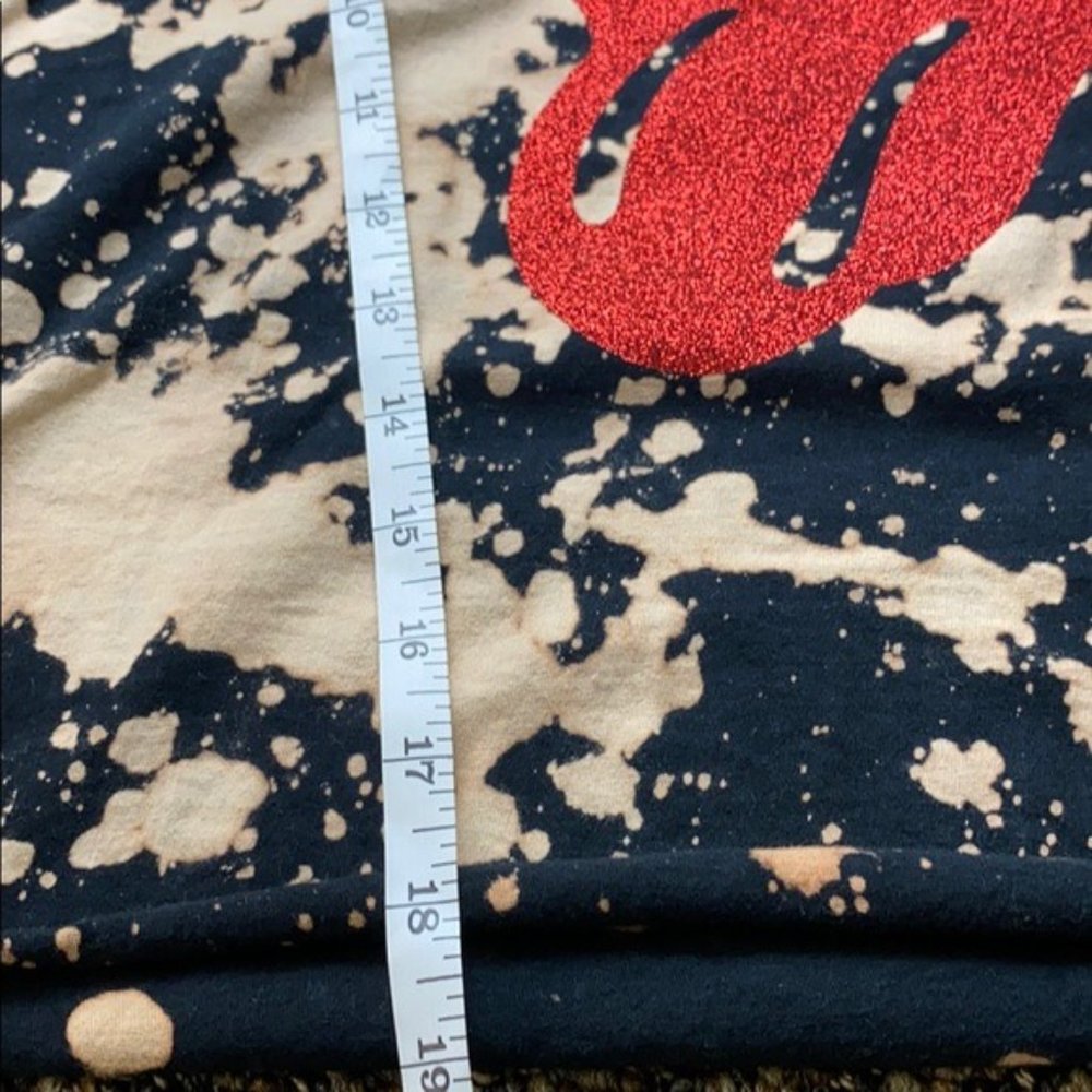 SOLD!! Rolling Stones Acid Wash Red Tongue Tank - Picture 8 of 8